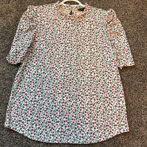 Cute floral short sleeve blouse - large